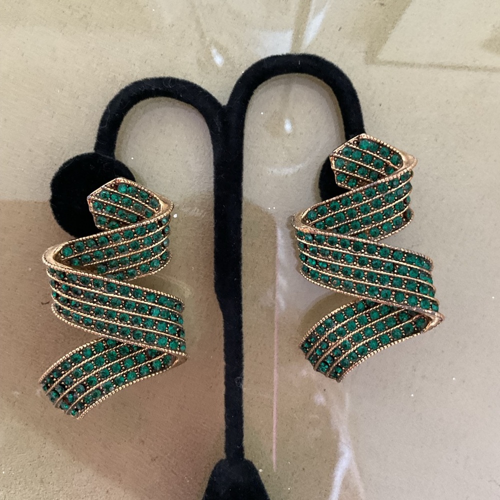 Elegant Green and Gold Spiral Earrings Blythe & Blythe 2-1/2"
